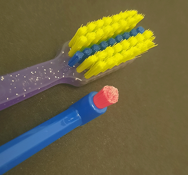 Szczoteczka do mycia zębów z aparatem ortodontycznym